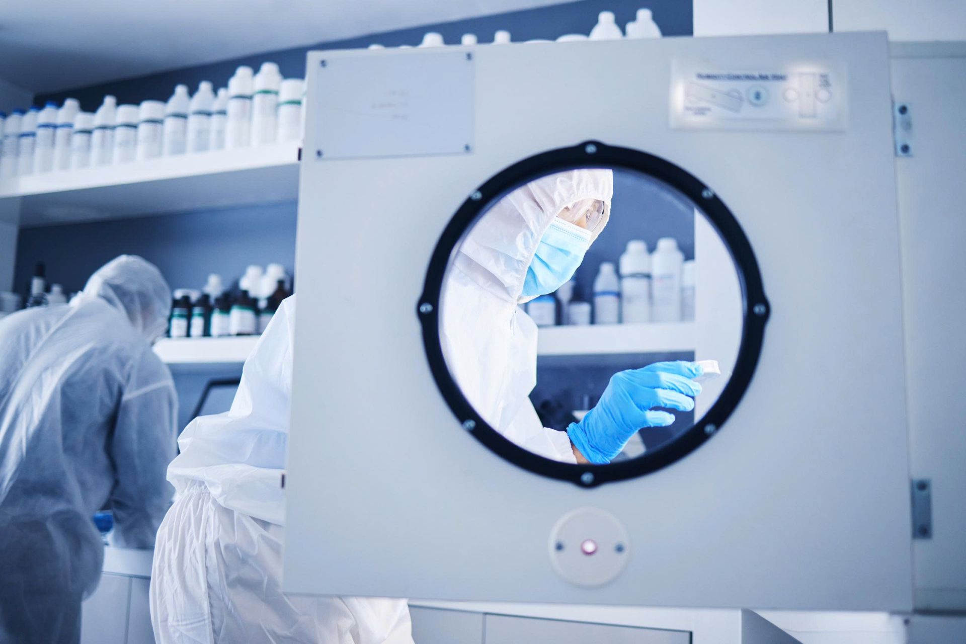 Pass Box thông minh trong kỷ nguyên Smart Cleanroom: 5 xu hướng thiết kế doanh nghiệp nên quan tâm đến năm 2030